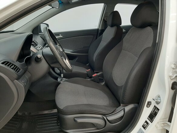2012 Hyundai Solaris I, белый, 780000 рублей - вид 9