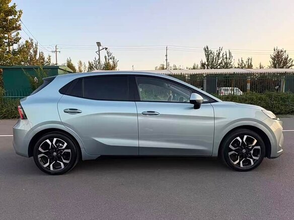 2025 MG 4 EV 42.8 kWh II, зелёный, 1675000 рублей - вид 6