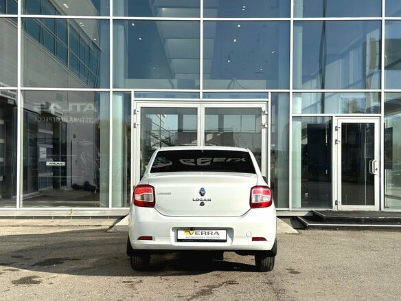 2019 Renault Logan II Рестайлинг, белый, 750000 рублей - вид 4