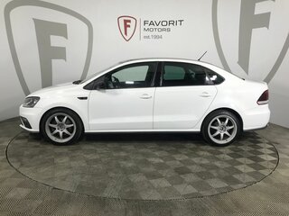 2016 Volkswagen Polo V Рестайлинг, белый, 924000 рублей, вид 5