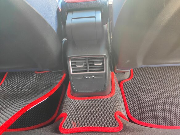 2013 Audi A3 III (8V), синий, 1400000 рублей - вид 22