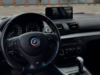 2010 BMW 1 серии 116i I (E81/E82/E87/E88) Рестайлинг, белый, 900000 рублей, вид 3
