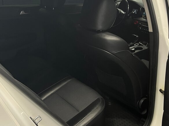 2016 Kia Sportage IV, белый, 1850000 рублей - вид 8