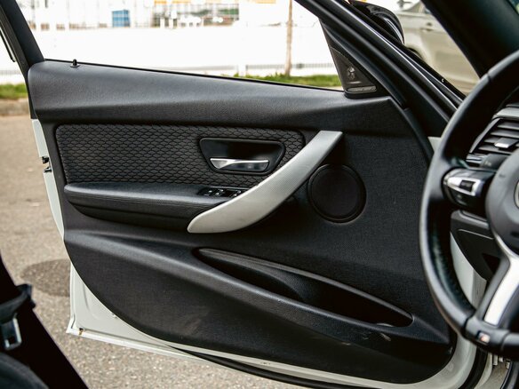 2014 BMW 3 серии 320i xDrive VI (F3x), белый, 1655000 рублей - вид 13