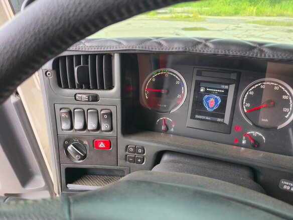 2012 Scania G-series, белый, 2500000 рублей - вид 12