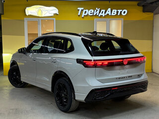 2026 Volkswagen Tiguan L Pro III (China Market), серый, 4899000 рублей, вид 4