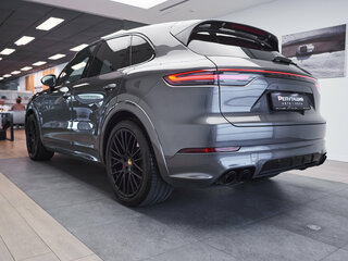 2022 Porsche Cayenne GTS III, серый, 16700000 рублей, вид 4