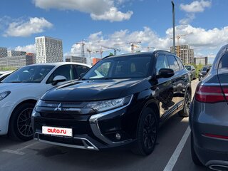 2021 Mitsubishi Outlander III Рестайлинг 3, чёрный, 2850000 рублей, вид 1