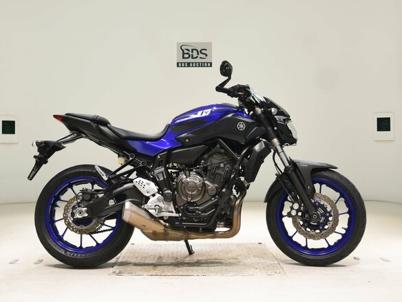2017 Yamaha MT-07 (FZ-07), синий, 650000 рублей - вид 5