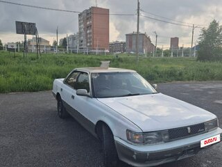 1990 Toyota Chaser IV (X80), белый, 420000 рублей, вид 2