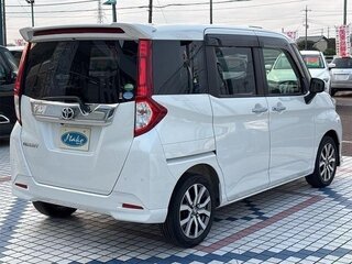 2023 Toyota Roomy I Рестайлинг, белый, 750001 рублей, вид 3