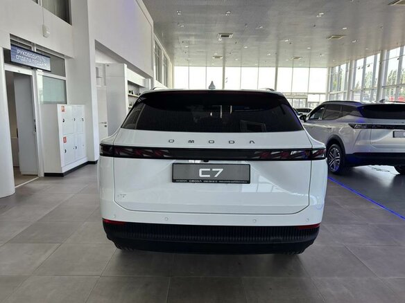 2026 Omoda C7, белый, 3499000 рублей - вид 5