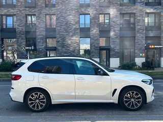 2019 BMW X5 30d IV (G05/G18), белый, 4999000 рублей, вид 4