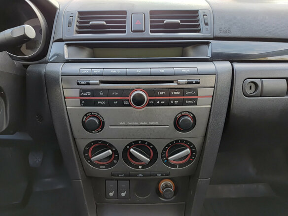 2006 Mazda 3 I (BK) Рестайлинг, чёрный, 285000 рублей - вид 14