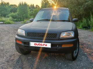 1996 Toyota RAV4 I (XA10), красный, 380000 рублей, вид 1