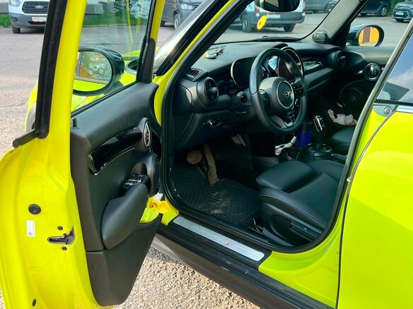 2022 Mini Hatch Cooper S III (F55/F56) Рестайлинг 2, зелёный, 3100000 рублей - вид 6