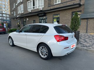 2018 BMW 1 серии 118i II (F20/F21) Рестайлинг 2, белый, 2080000 рублей, вид 3