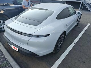 2021 Porsche Taycan 4S I, серебристый, 10000000 рублей, вид 3