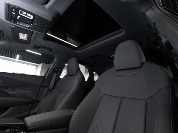 2026 Audi Q3 Sportback TFSI III (FJ), серый, 6998000 рублей - вид 9