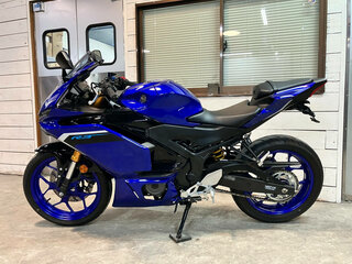 2025 Yamaha YZF-R3, синий, 639000 рублей, вид 2