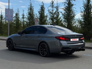2020 BMW 5 серии 530i xDrive VII (G30/G31/G38) Рестайлинг, серый, 3699099 рублей, вид 5