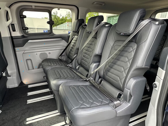 2026 Ford Tourneo Custom LWB II, чёрный, 7750000 рублей - вид 14