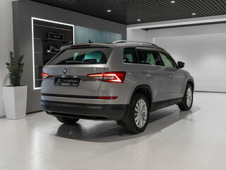 2019 Skoda Kodiaq I, бежевый, 2360000 рублей, вид 4