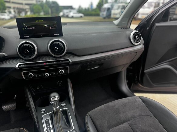 2022 Audi Q2 L e-tron I Рестайлинг, чёрный, 2266666 рублей - вид 10