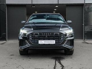 2020 Audi Q8 55 TFSI I (4M), чёрный, 6000000 рублей, вид 2