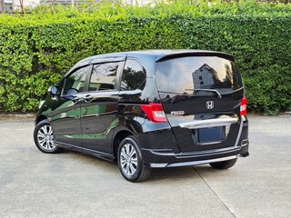 2015 Honda Freed I Рестайлинг 2, чёрный, 937000 рублей, вид 2