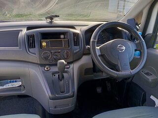 2009 Nissan NV200, белый, 850000 рублей, вид 2
