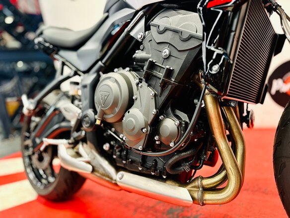 2026 Triumph Trident 660, серый, 1050000 рублей - вид 21