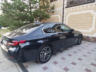 2023 BMW 5 серии 523d VII (G30/G31/G38) Рестайлинг, синий, 4850000 рублей, вид 5