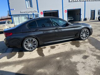 2019 BMW 5 серии 530e VII (G30/G31/G38), чёрный, 3550000 рублей, вид 5