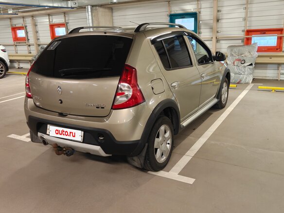 2011 Renault Sandero Stepway I, бежевый, 550000 рублей - вид 5