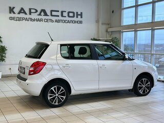 2012 Skoda Fabia II Рестайлинг, белый, 625000 рублей, вид 2