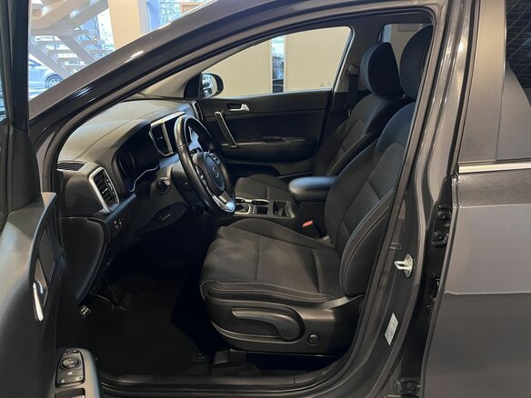 2021 Kia Sportage IV Рестайлинг, серый, 2540000 рублей - вид 15