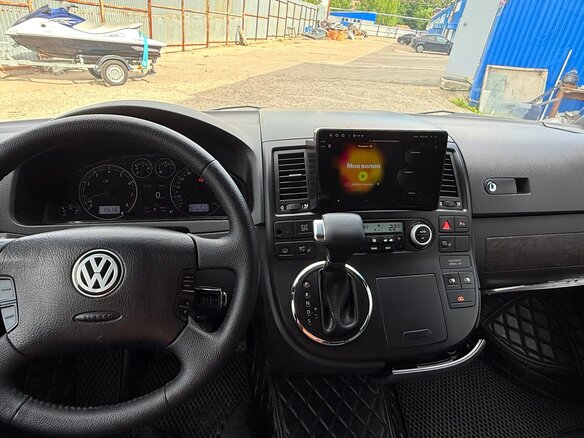2009 Volkswagen Multivan T5, коричневый, 2200000 рублей - вид 8