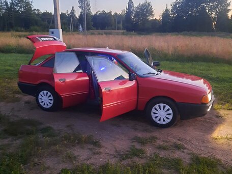 1991 Audi 80 V (B4), красный, 180000 рублей, вид 5