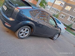 2011 Ford Focus II Рестайлинг, серый, 630000 рублей, вид 2