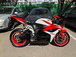 2010 Honda CBR 600RR, красный, 750000 рублей, вид 1