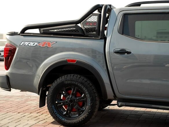 2025 Nissan Navara (Frontier) IV (D23) Рестайлинг, серый - вид 5