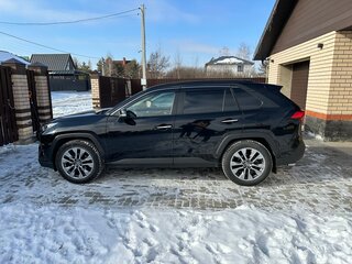2020 Toyota RAV4 V (XA50), чёрный, 3800000 рублей, вид 4