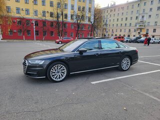 2018 Audi A8 Long 55 TFSI IV (D5), серый, 3390000 рублей, вид 3