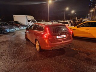 2013 Volvo V60 I, красный, 950000 рублей, вид 5