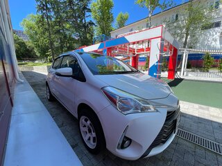 2018 Toyota Vitz III (XP130) Рестайлинг 2, белый, 1000000 рублей, вид 4