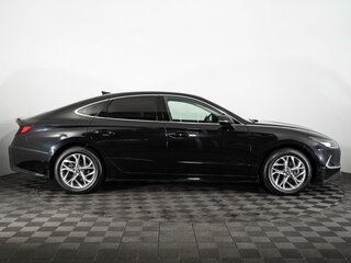 2021 Hyundai Sonata VIII (DN8), чёрный, 1990000 рублей, вид 5