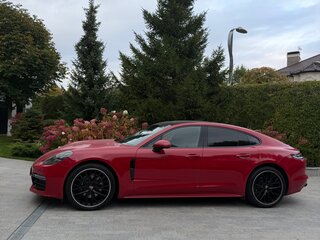 2020 Porsche Panamera 4 II, красный, 8599000 рублей, вид 3