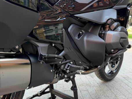 2025 BMW R 1300 RT, чёрный, 3350000 рублей, вид 4