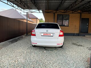 2013 Skoda Octavia II (A5) Рестайлинг, белый, 1050000 рублей, вид 3